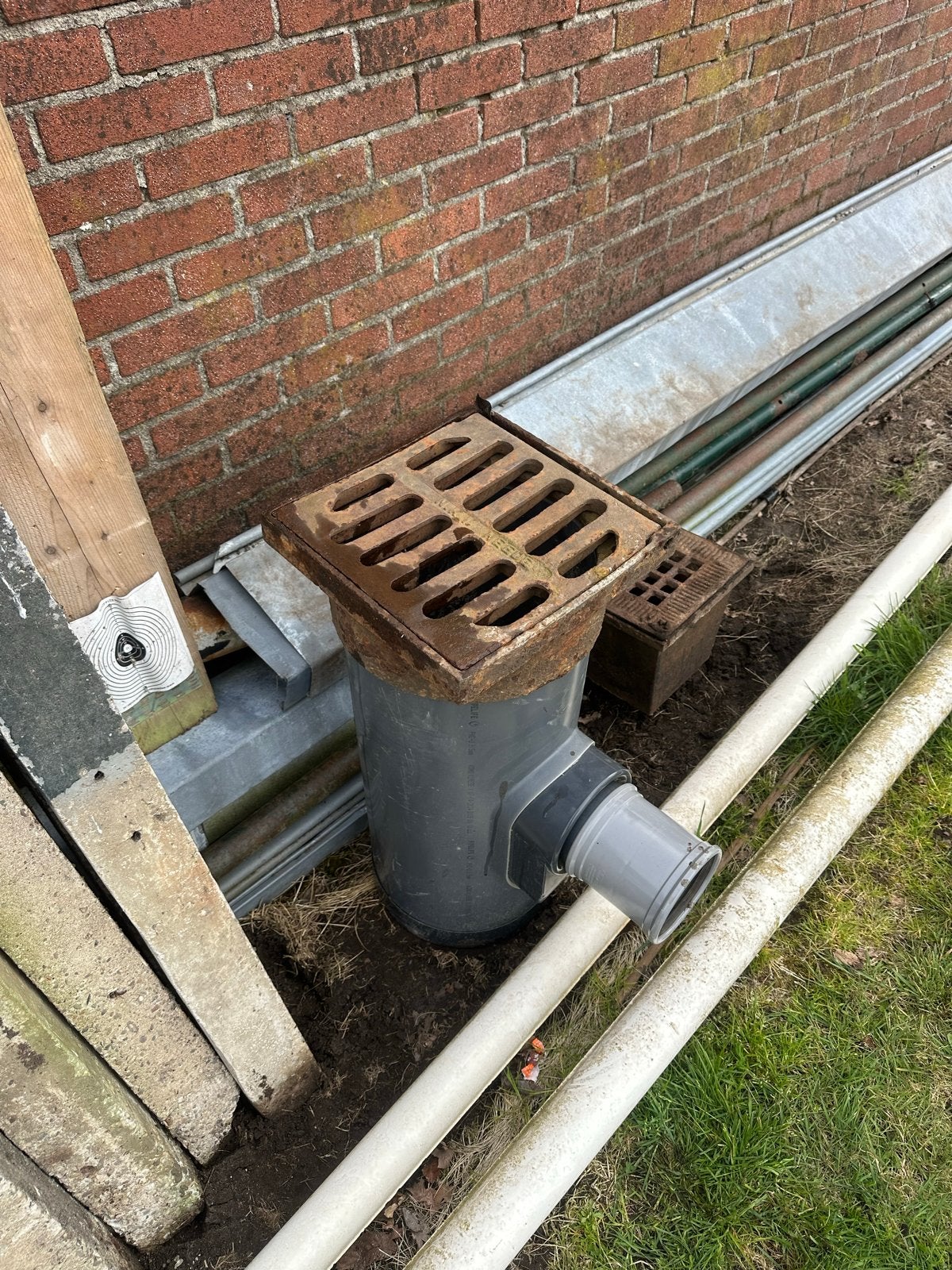 Straatkolk en gietijzeren putje Te koop, Ophalen, Gebruikt, Minder dan 2 meter, 80 mm of meer