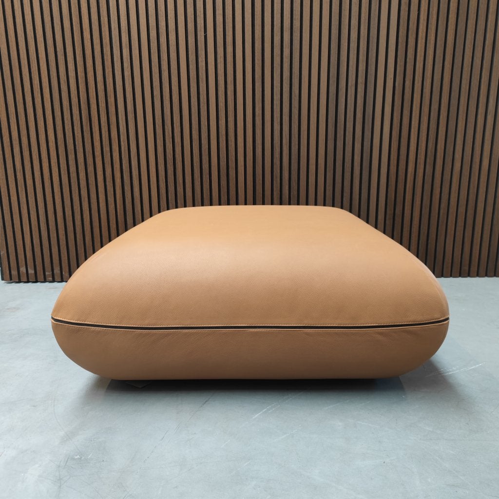 COR Jalis Ottoman in Cognac Leder, Nieuw, 75 tot 100 cm, Nonenstraße 12 33378 Rheda-Wiedenbrück, 75 tot 100 cm