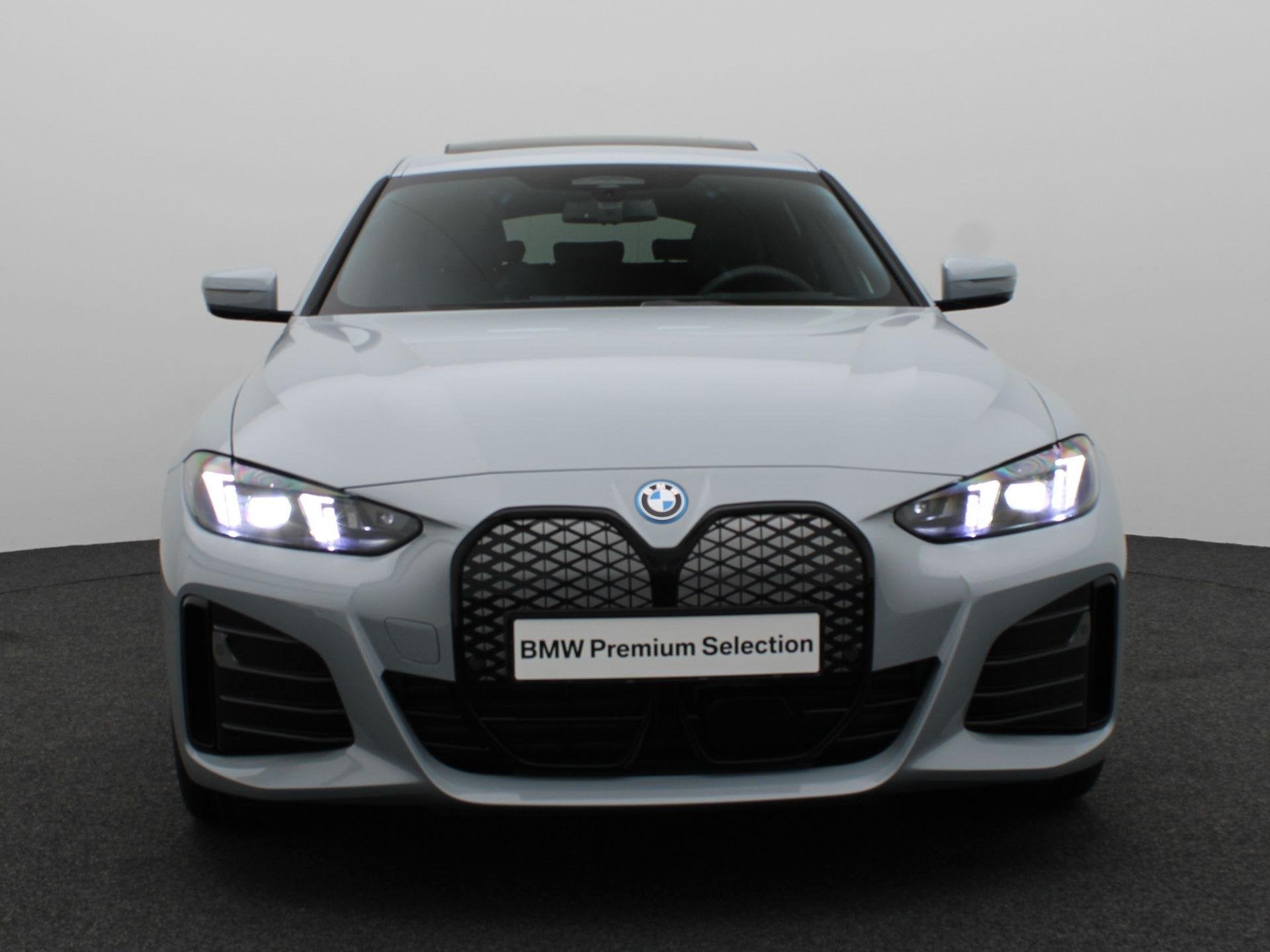 BMW i4 eDrive35 M Sportpakket Pro | Innovation Pack | Comfor, Auto's, BMW, Zwart, Met garantie (alle), 31 min, 286 pk