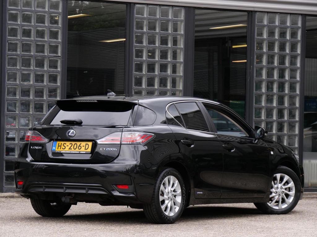 Lexus CT 200h 25th EDITION/ LEER/ CAMERA/ AFN. TREKHAAK, 1345 kg, Gebruikt, 4 cilinders, Zwart