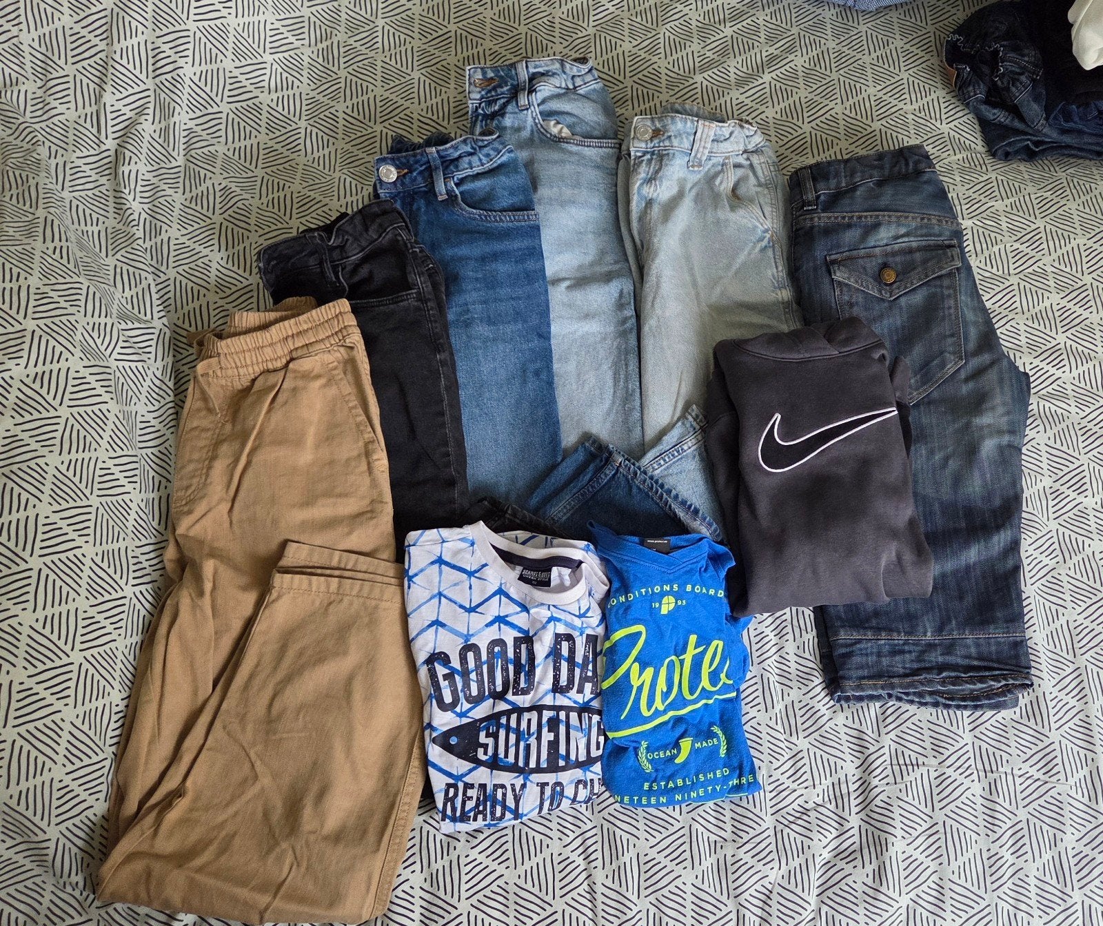Kledingpakket met jorts, kniebroek, lange broeken,shirts enz, Broek, Protest, Ophalen of Verzenden, Zo goed als nieuw