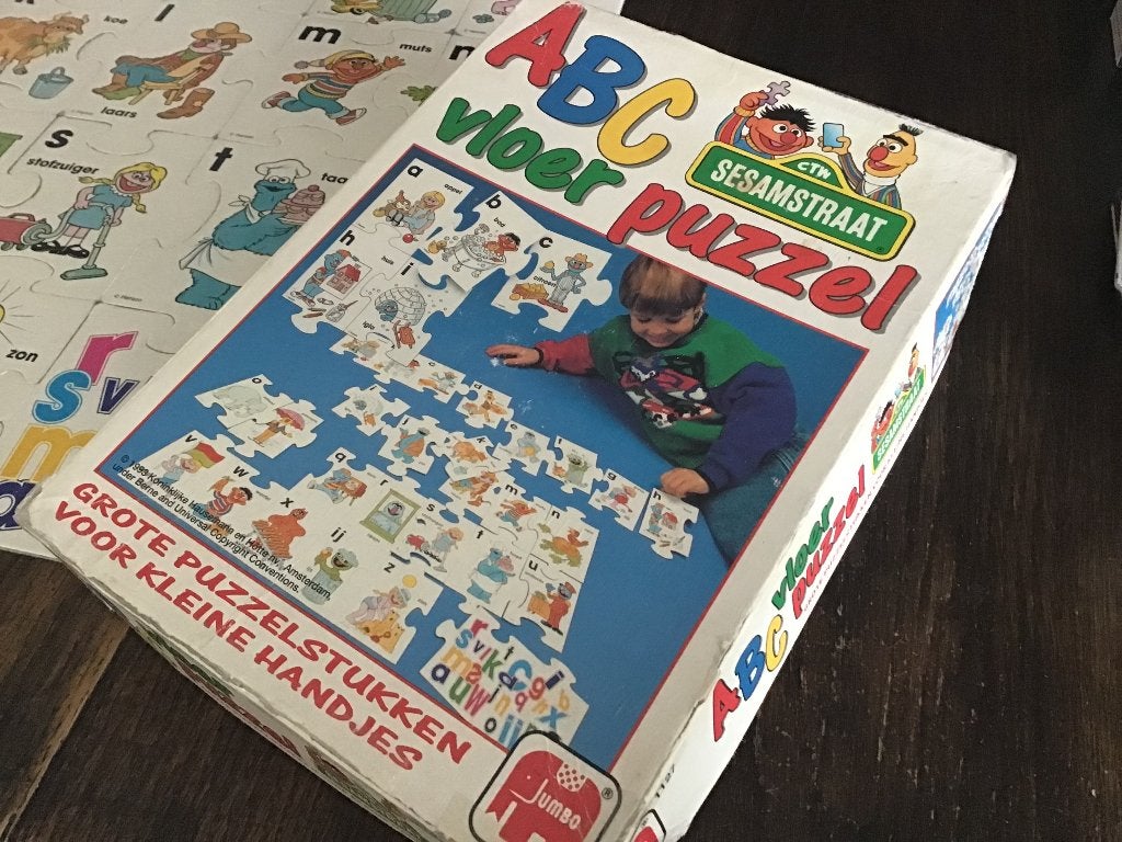 Sesamstraat vloerpuzzel ABC, Ophalen of Verzenden, 10 tot 50 stukjes, Gebruikt, 6 maanden tot 2 jaar