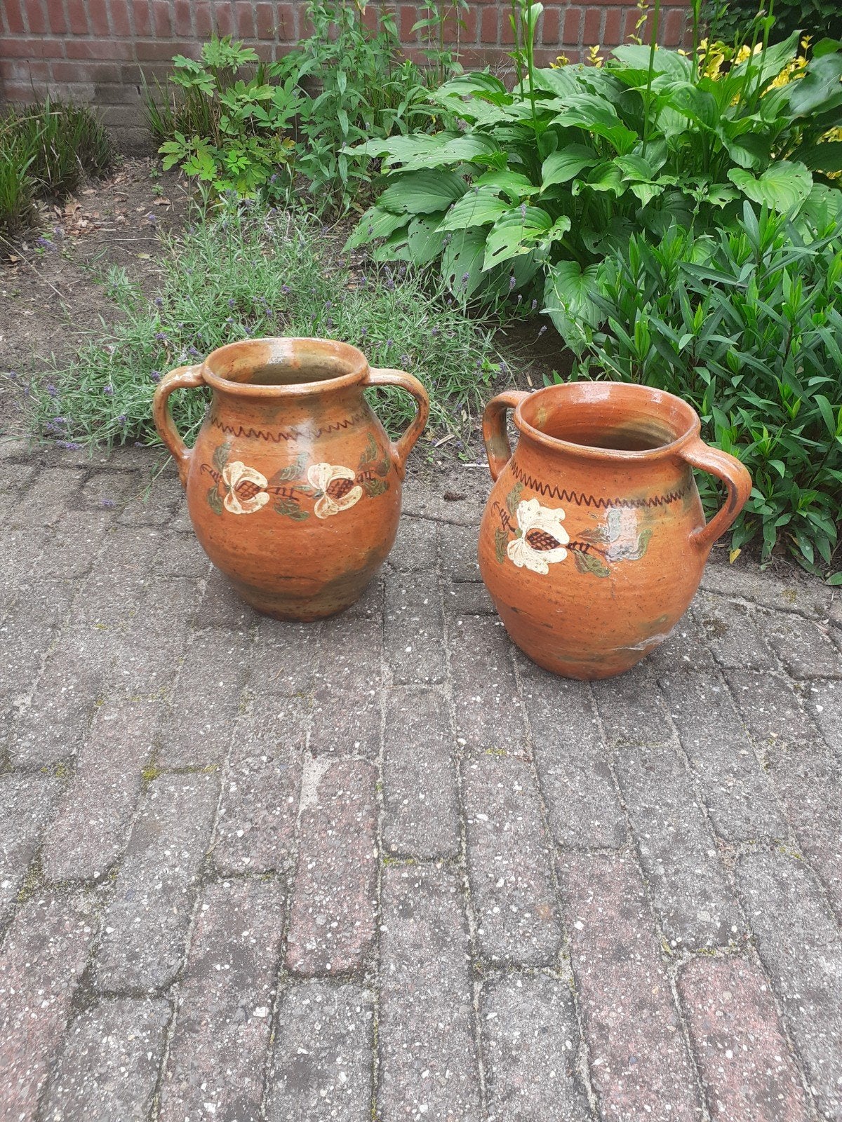 2 Bloempotten, Rond, Ophalen of Verzenden, Balkon, Aardewerk