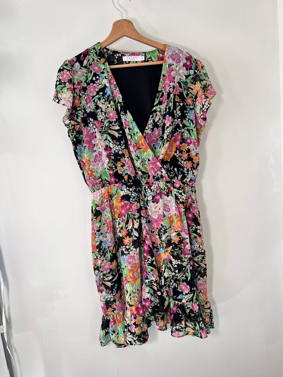 Bloemen jurk maat 40, Kleding | Dames, Ophalen of Verzenden, Zo goed als nieuw, Maat 38/40 (M), Zwart
