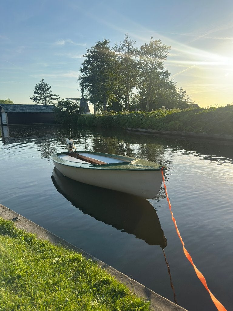 4/6 persoons sloep boot 4pk johnson buitenboordmotor gracht, Ophalen, Kunststof, Buitenboordmotor, Grachtenboot