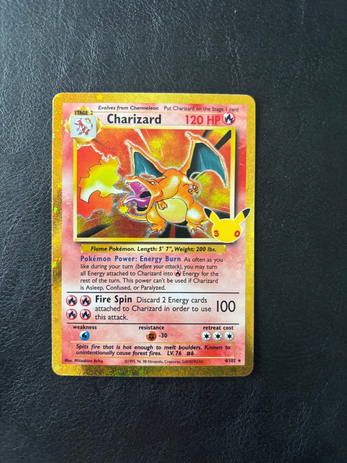 Pokémon 30 Celebrations Charizard 4/102 (Foil), Hobby en Vrije tijd, Ophalen of Verzenden, Zo goed als nieuw, Losse kaart, Foil
