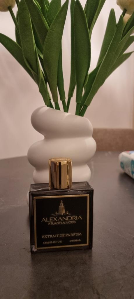 Alexandria Fragrances Brasilia Absolu (Creed Aventus), Ophalen of Verzenden, Zo goed als nieuw