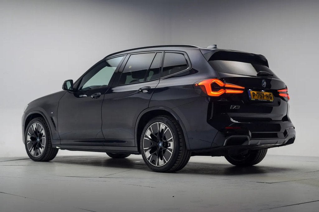 BMW iX3 M-Sport 80 kWh 3-Fase [ Panorama Leder Memory Camera, Auto's, Automaat, 0 cilinders, Gebruikt, 750 kg