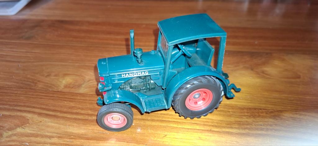 Siku Hanomag 1/32, Ophalen of Verzenden, Zo goed als nieuw, Tractor of Landbouw, SIKU