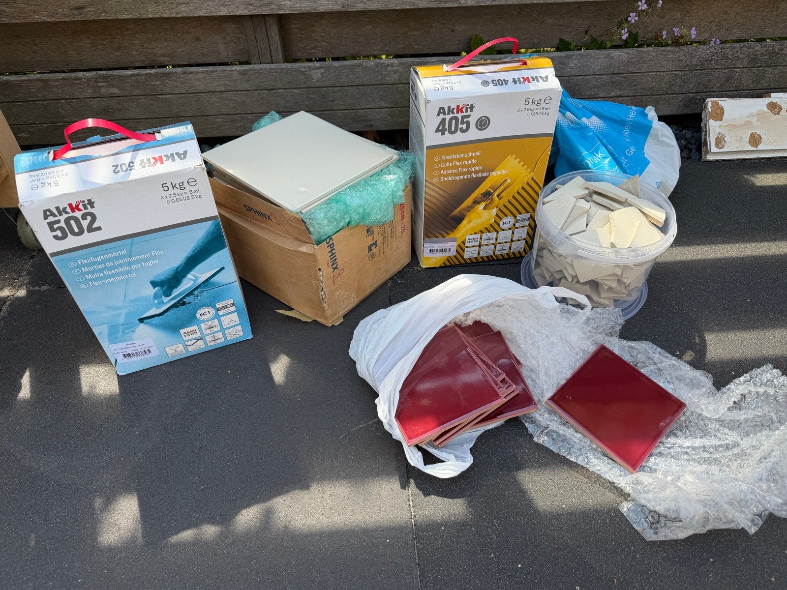 Diverse tegels en tegellijm - Nieuw compleet mozaiek pakket, Ophalen, Keramiek, Overige typen, 20 tot 40 cm