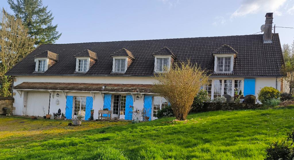 Heerlijk huis met mooie tuin te koop in de Nièvre/Bourgogne,, SAINT-BENIN-DES-BOIS, Frankrijk, Woonhuis, 194 m²