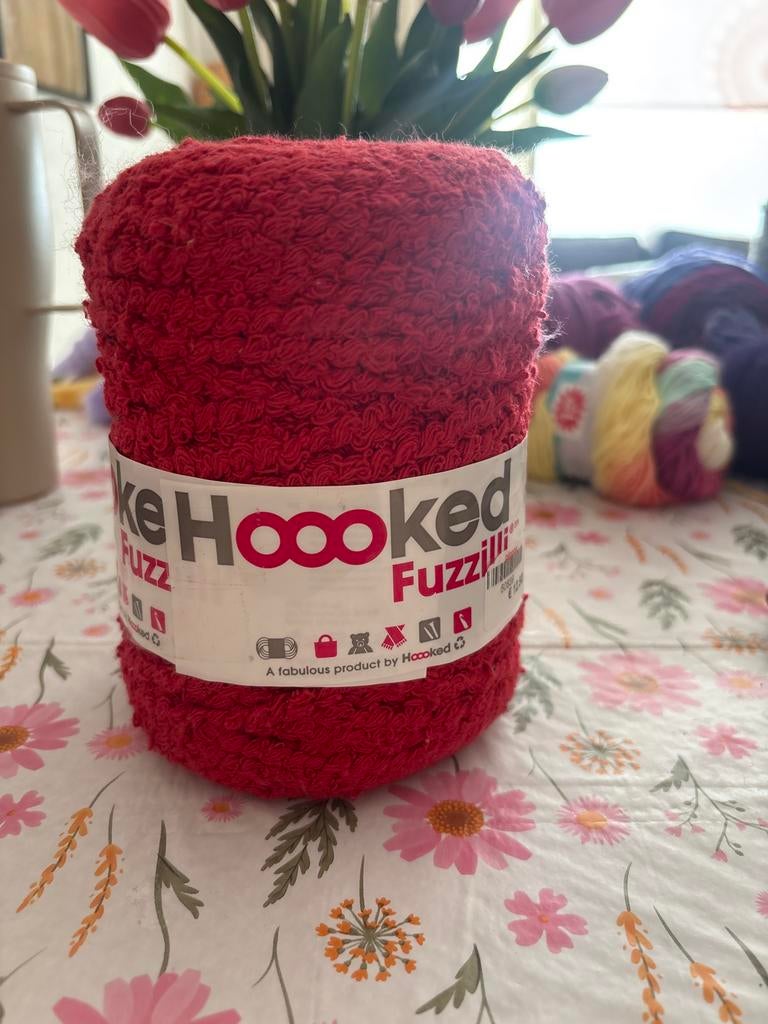 Hoooked Fuzzilli Garen - Rood, Ophalen of Verzenden, Nieuw, Breien of Haken, Wol of Garen