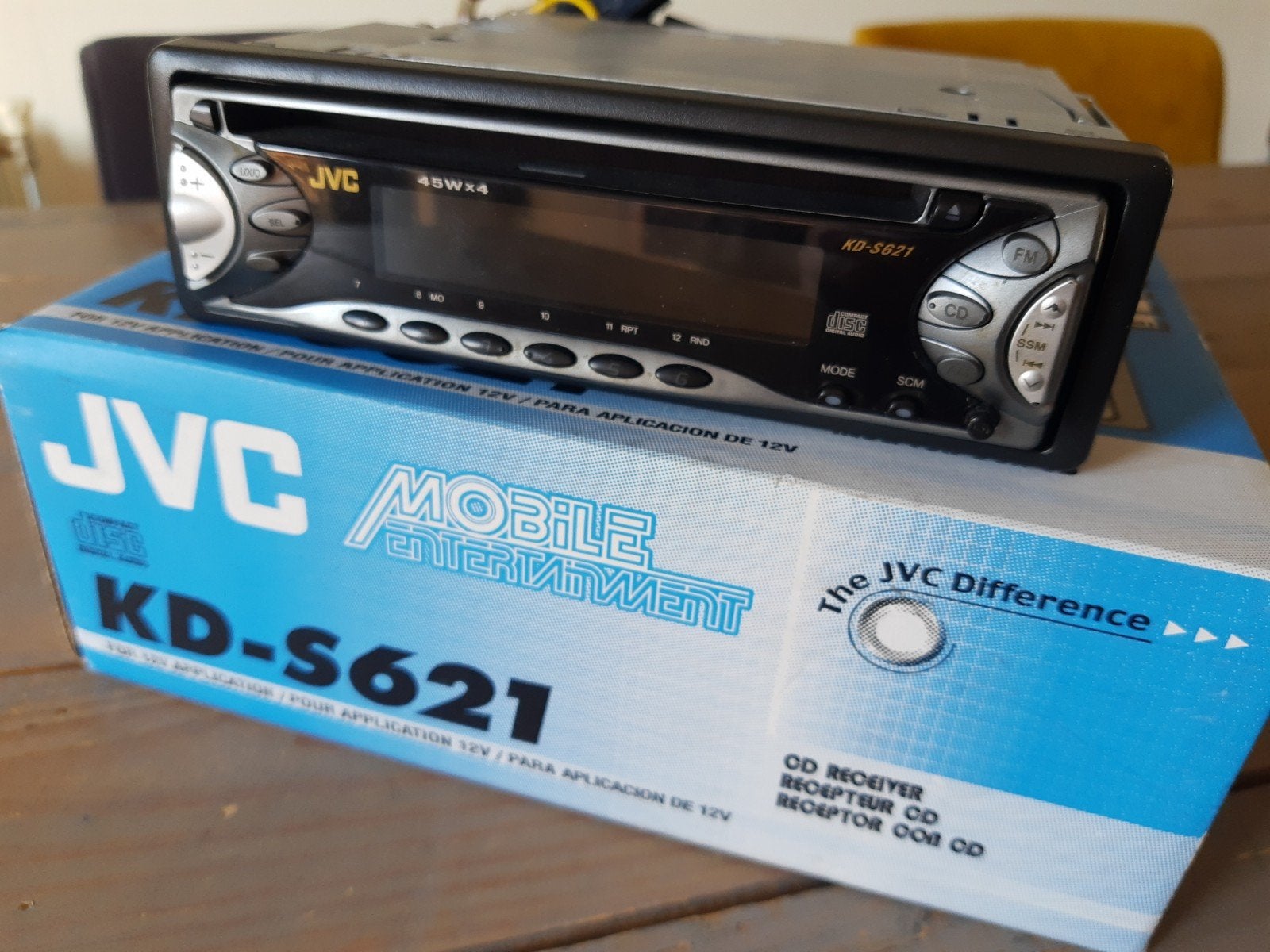 JVC KD-S621 CD-ontvanger autoradio met doos en handleiding, Auto diversen, Ophalen of Verzenden, Gebruikt