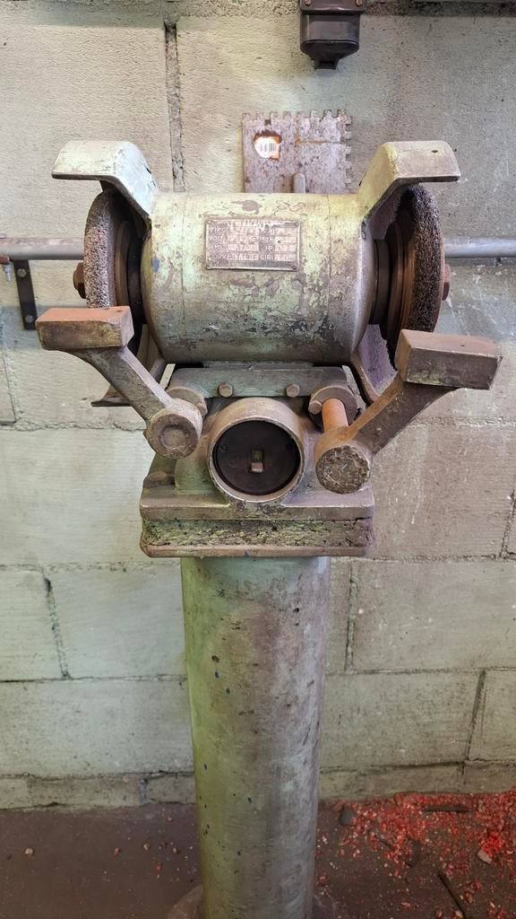 Apparaten om te polijsten, Ophalen, Minder dan 700 watt, Haakse handslijpmachine