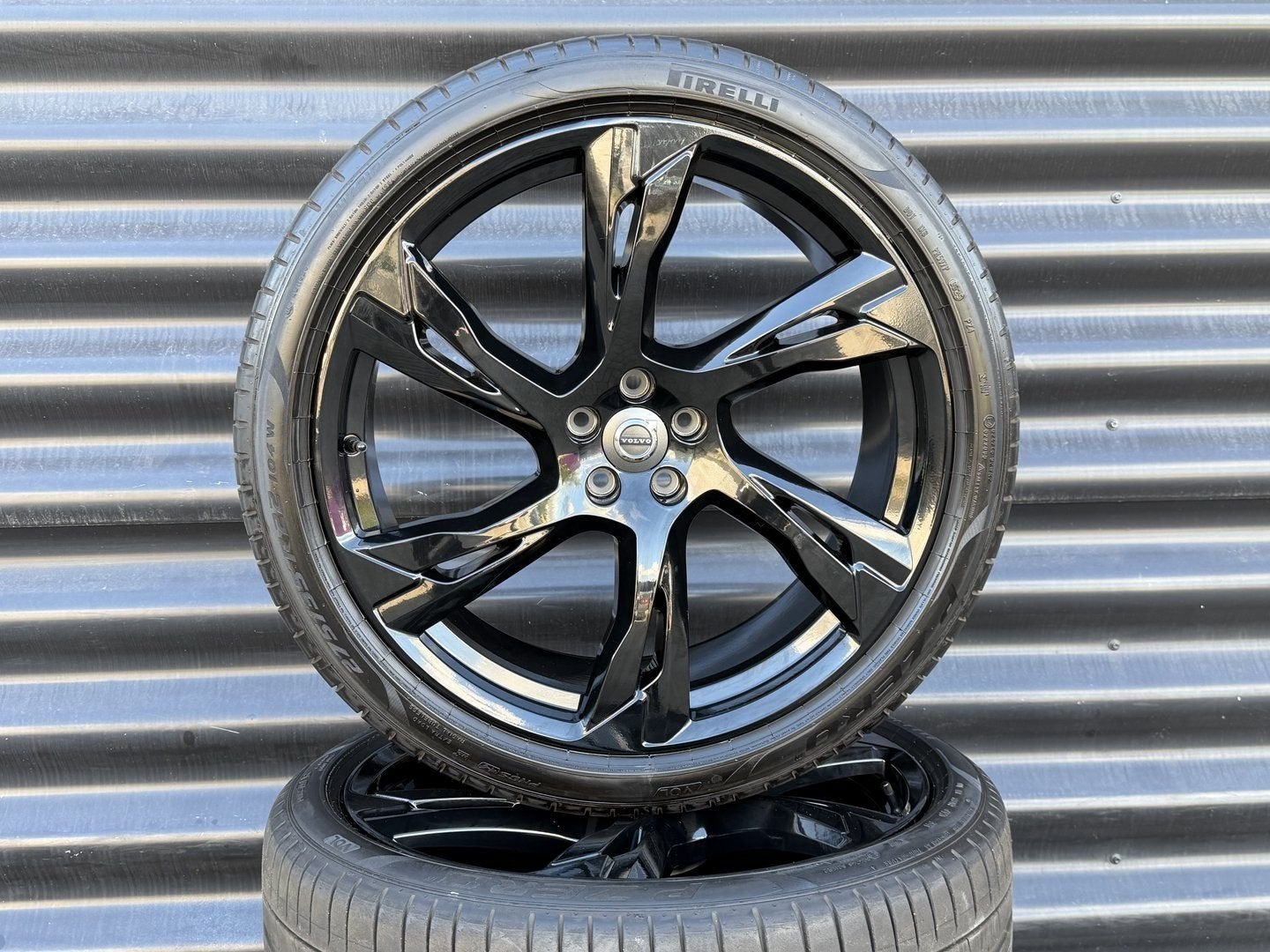 22  Orig Volvo R Design velgen Xc60 Xc90 T8 Pirelli banden, Gebruikt, -, -, Banden en Velgen