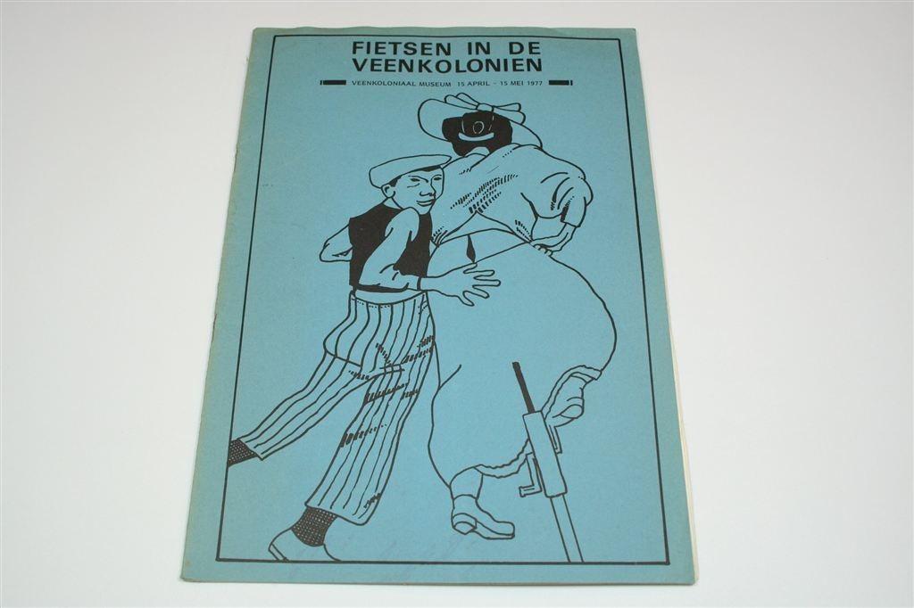 Fietsen In De Veenkoloniën [Veenkoloniaal Museum 1977], Ophalen of Verzenden, Gelezen