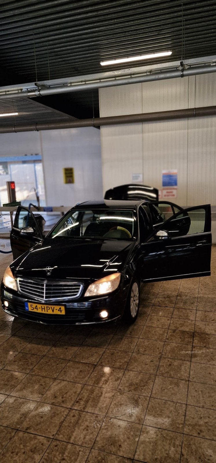 Mercedes-Benz C-Klasse 1.8 C200 Kompressor Sedan AUT 2007, Auto's, Mercedes-Benz, Achterwielaandrijving, 1800 kg, 4 cilinders