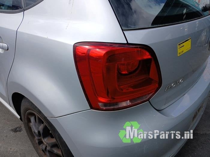 Achterlicht links van een Volkswagen Polo, Gebruikt, -, Volkswagen, -