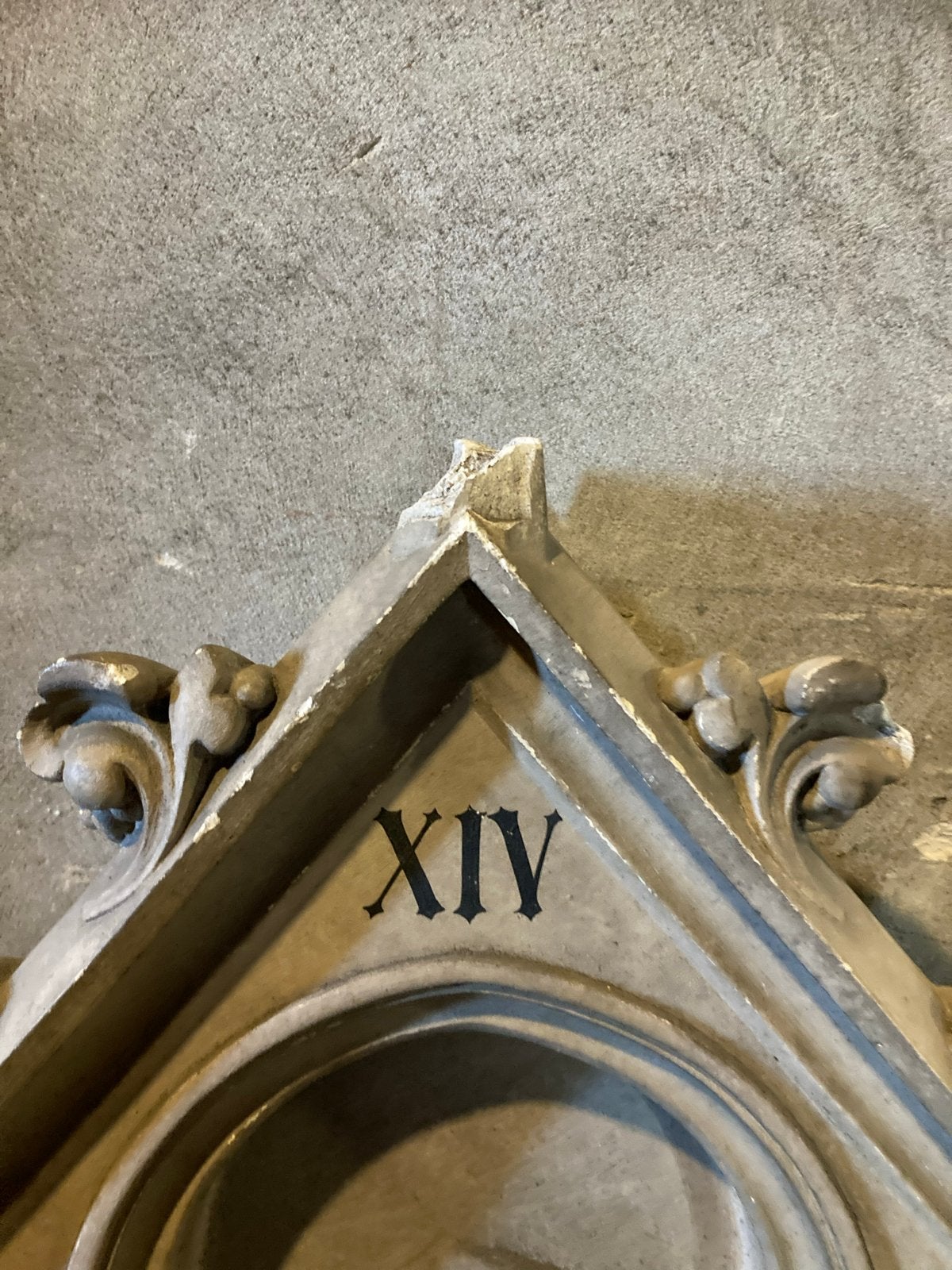 Antieke Franse kerkstatie - Jezus in het graf, Handgemaakt, Steen of Keramiek, Beeld, Religie