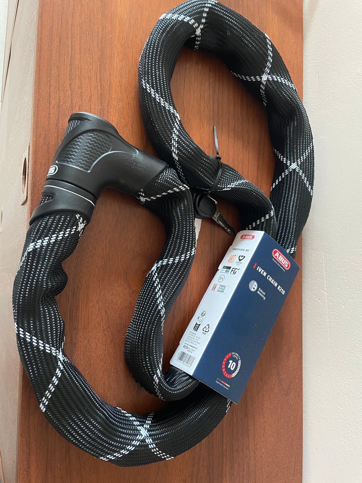 ABUS Iven chain kettingslot 8210 - 140 cm lang, Fietsen en Brommers, Fietsaccessoires | Fietssloten, Ophalen of Verzenden, Zo goed als nieuw