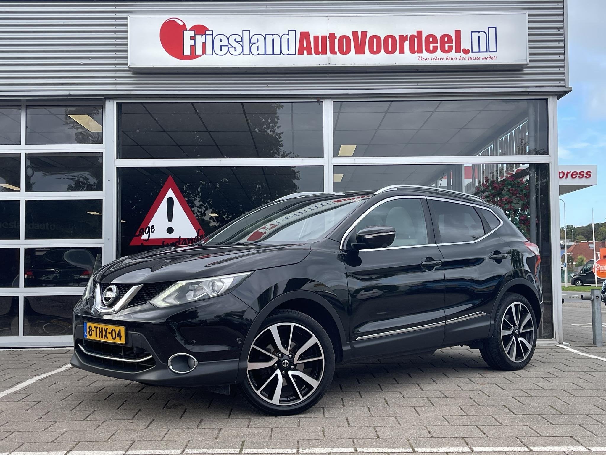 Nissan Qashqai 1.2 Premier Limited Edition / 360 Camera / Pa, Voorwielaandrijving, Euro 5, Gebruikt, 4 cilinders