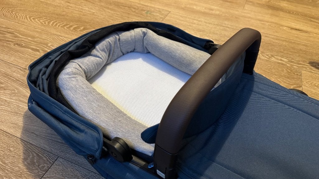 Foto 3 van Joolz reiswieg- Zo goed als nieuw- compatibel met Joolz Aer+