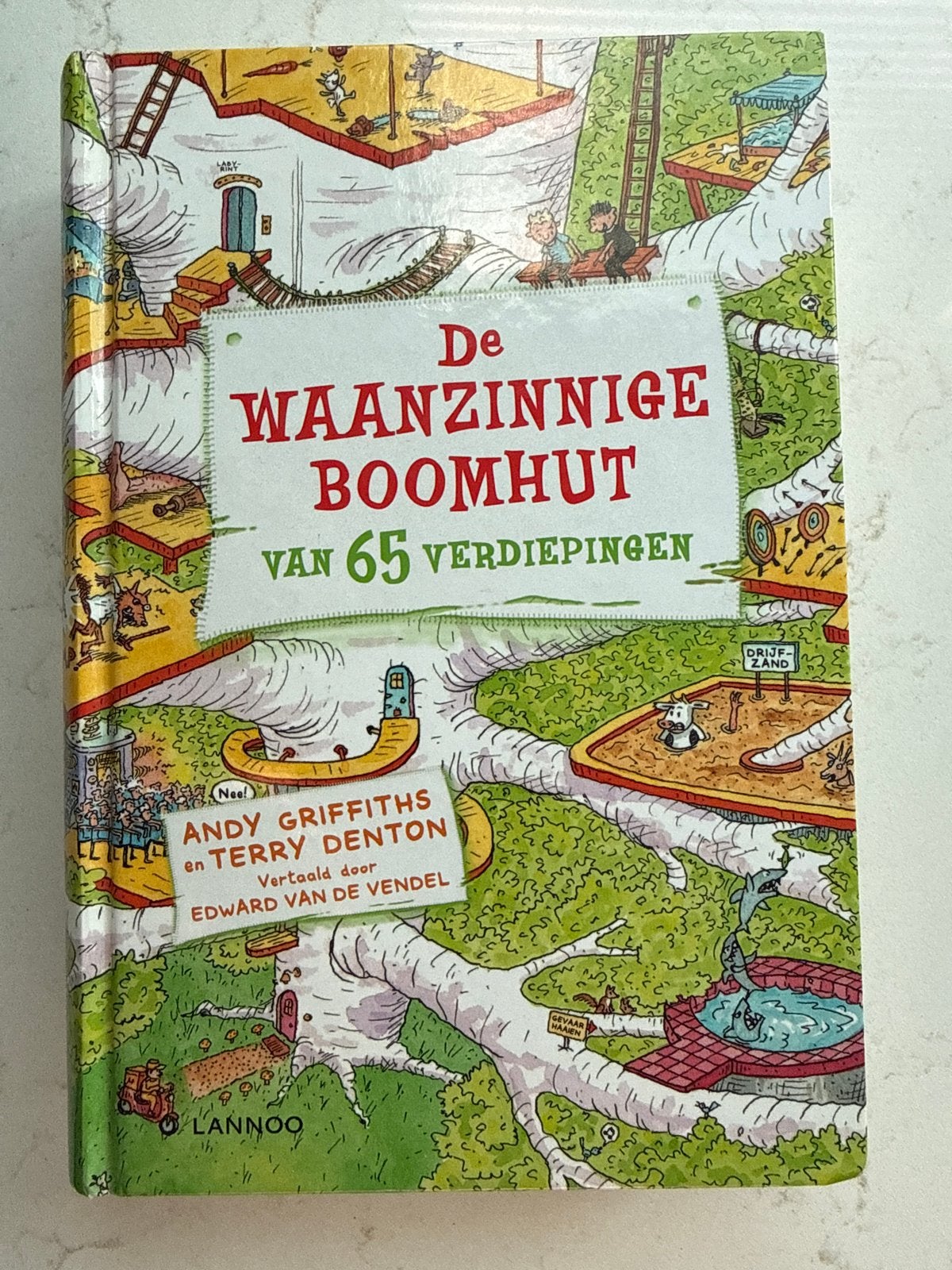 De Waanzinnige Boomhut van 65 Verdiepingen, Boeken, Ophalen of Verzenden, Zo goed als nieuw, Fictie algemeen