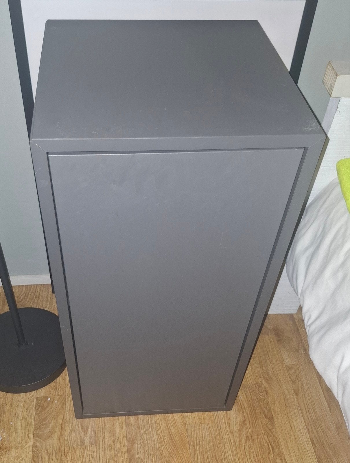 Donker grijze rechthoekige kast met deur en plank, EKET IKEA, Ophalen, Gebruikt