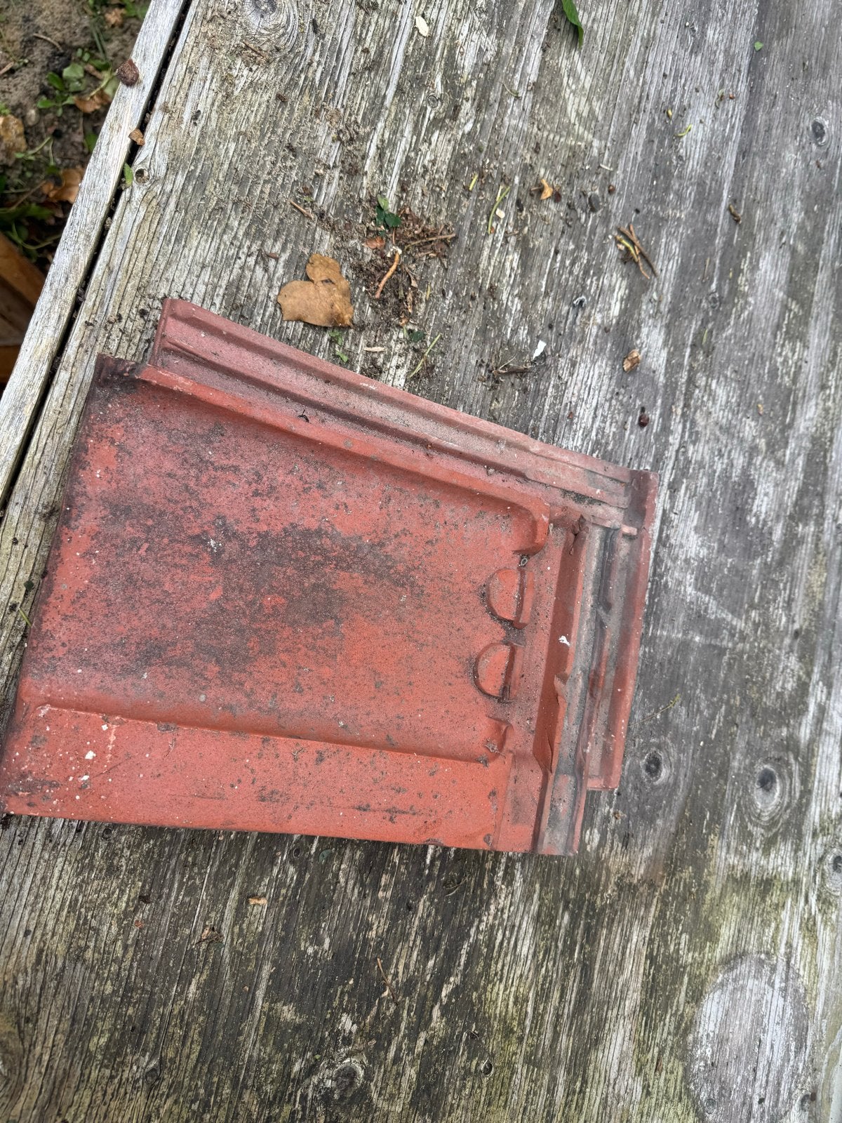 Gebr. Teeuwen dakpannen en zijpannen rood (ca. 1935), Ophalen, Gebruikt, Steen of Klei, Dakpannen