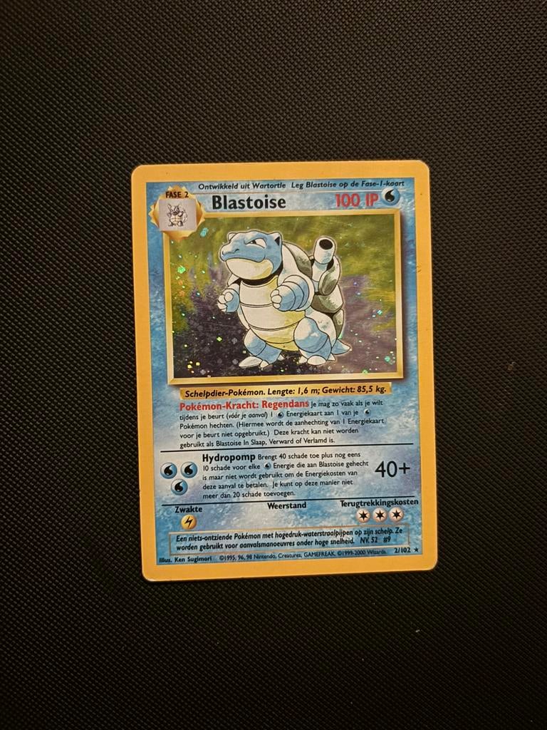 Blastoise Base Set 2/102, Hobby en Vrije tijd, Verzamelkaartspellen | Pokémon, Ophalen of Verzenden, Zo goed als nieuw