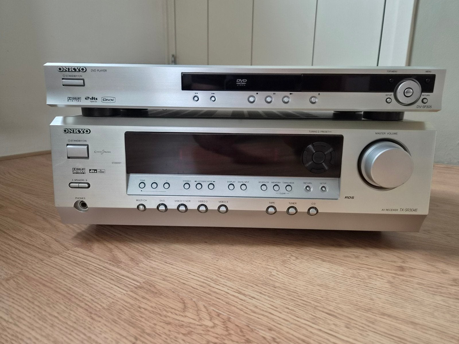 Onkyo AV Receiver TX-SR304E & DVD-speler DV-SP305, Audio, Tv en Foto, Ophalen of Verzenden, Zo goed als nieuw, 60 tot 120 watt