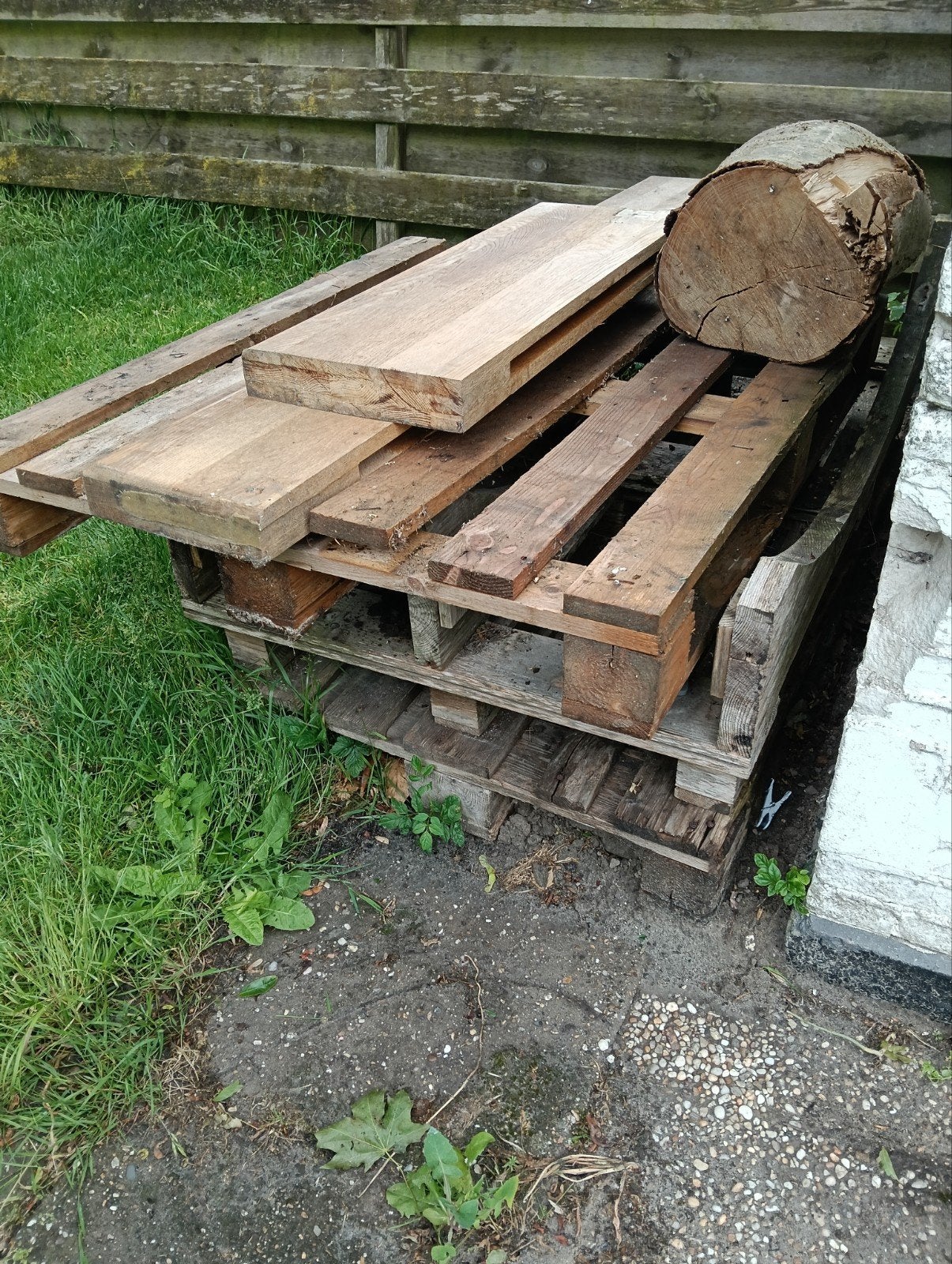 Diverse partij hout: Pallets, planken en boomstam, Ophalen, Gebruikt, Overige typen, 50 mm of meer
