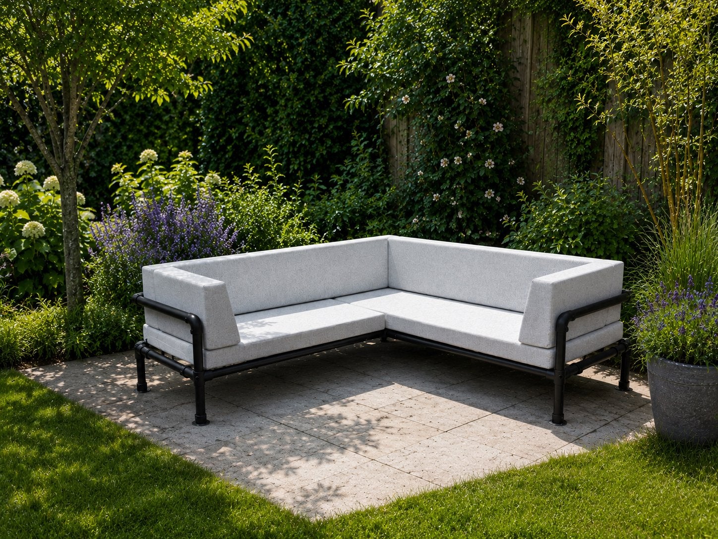 Hoek loungebank met steigerbuizen frame en grijze kussens, Ophalen, Nieuw, Loungeset, Bank