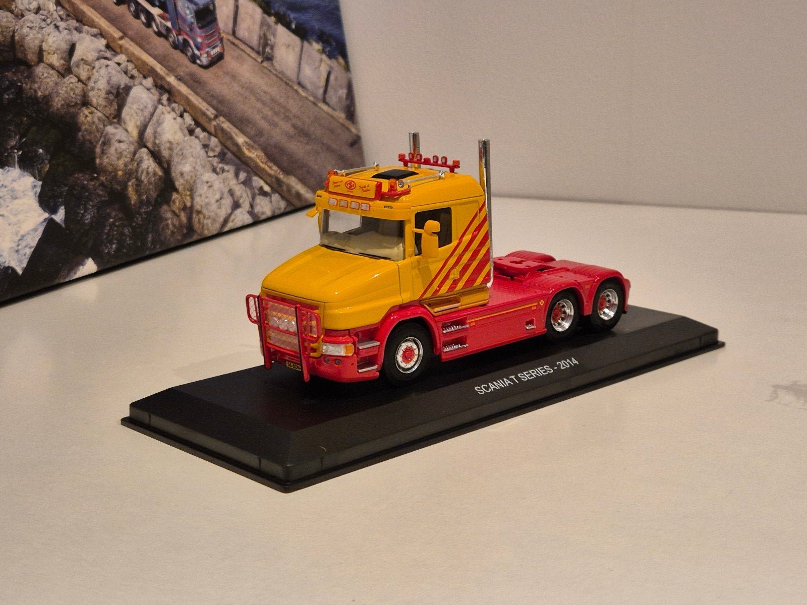 Scania 6x4 V8 torpedo VSB Druten 1:43, Ophalen of Verzenden, Zo goed als nieuw, Bus of Vrachtwagen, Overige merken