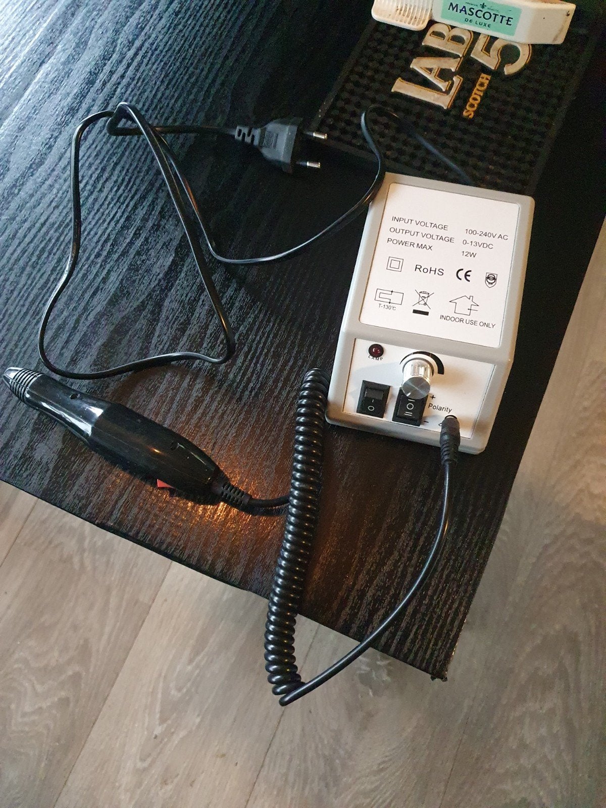 Elektrische nagelfrees / manicure-apparaat, Ophalen of Verzenden, Zo goed als nieuw, Overige typen