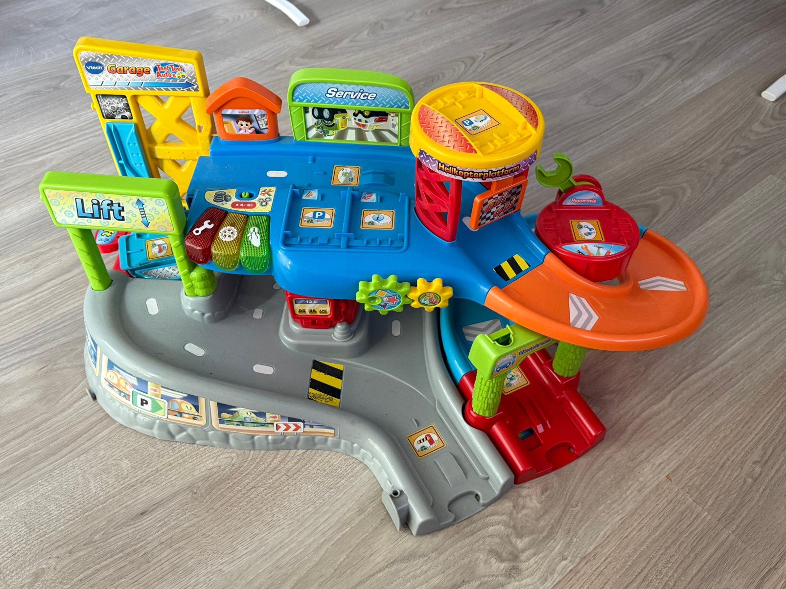Vtech garage met 8 toettoet auto’s, Kinderen en Baby's, Racebaan, Zo goed als nieuw, Overige aandrijving, Ophalen