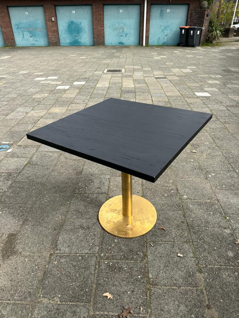 Stijlvolle zwarte tafel met gouden voet - 6 stuks - 80x80 cm, Ophalen, Gebruikt, Vierkant, Tot twee personen