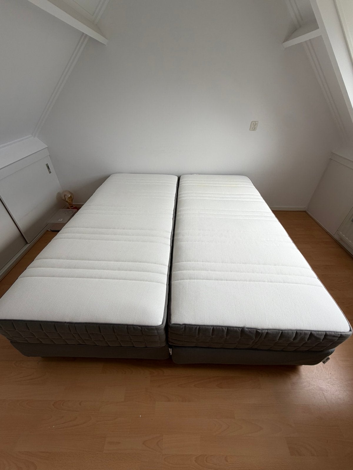 2 IKEA bedden met matrassen 90x200 zgan, Ophalen, Zo goed als nieuw, Tweepersoons, 90 cm