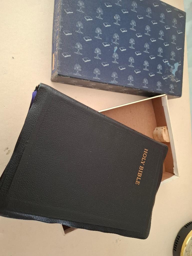 Collins Gift Bijbel Engels, Verzenden