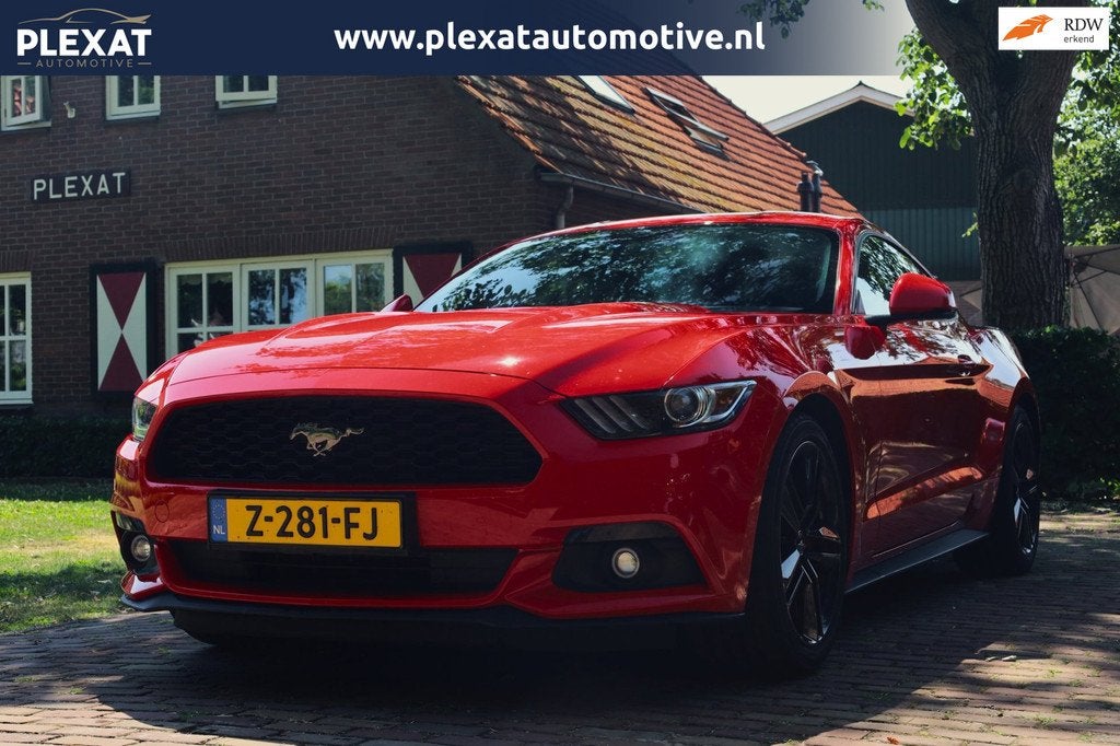 Ford Mustang Fastback 2.3 EcoBoost Aut. | MBRP Uitlaatsystee, Auto's, Ford, Automaat, Achterwielaandrijving, Gebruikt, 4 cilinders