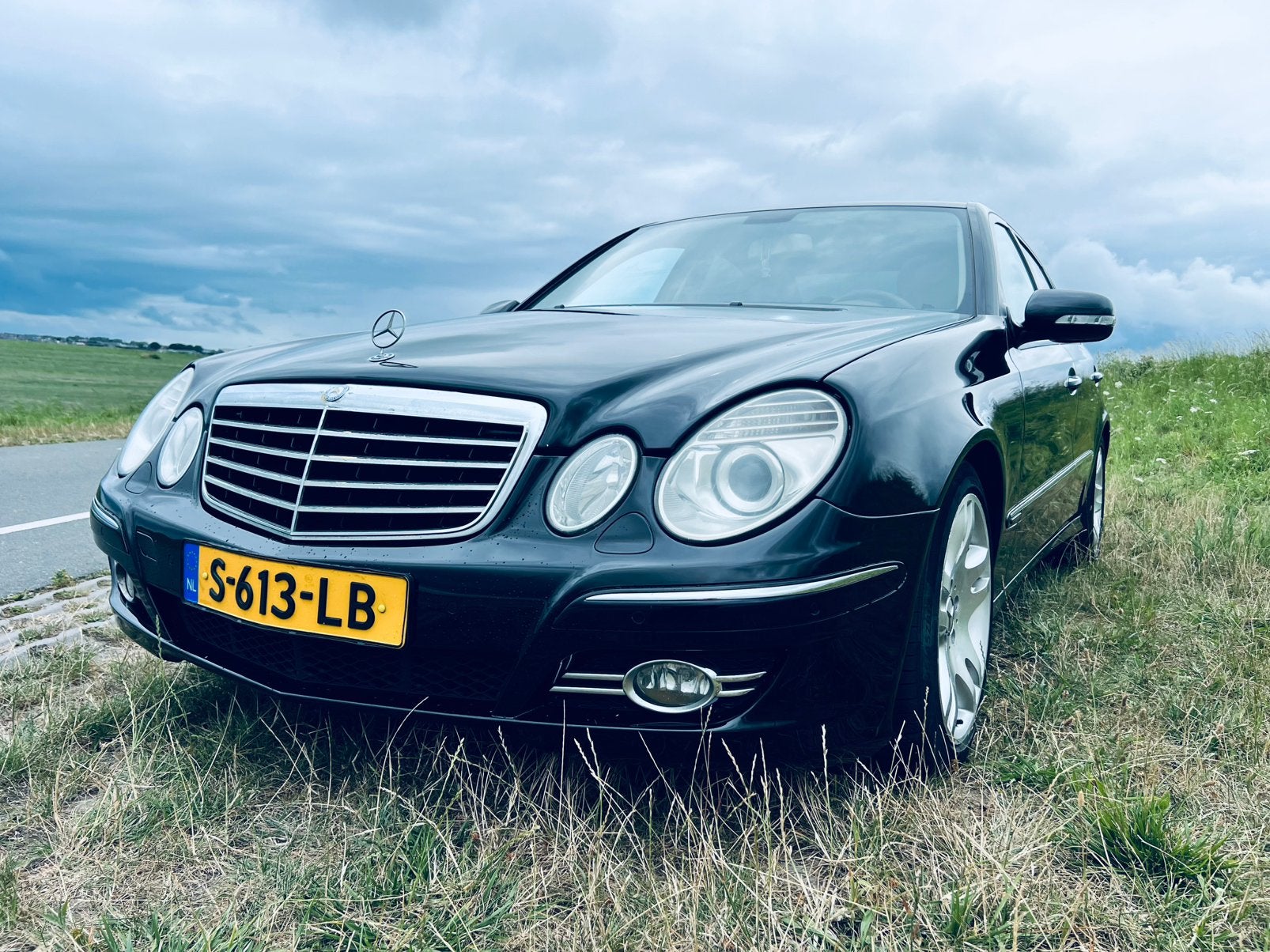 Mercedes-Benz E-Klasse 3.0 E280 Avantgarde Facelift LPG/G3, Auto's, Mercedes-Benz, Automaat, Beige, Zwart, Particulier