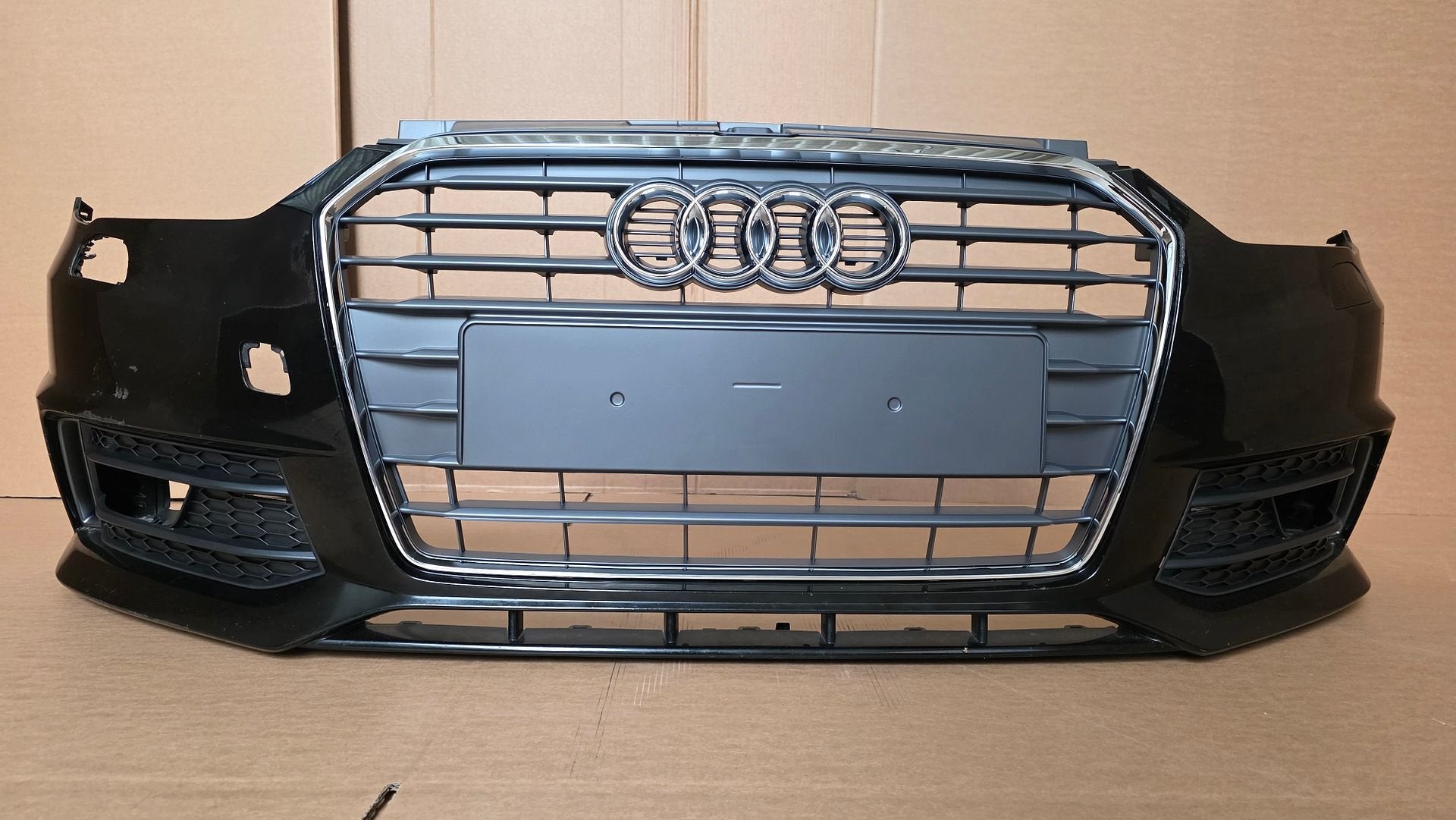 Voorbumper Audi A1 8XA S-line Facelift KLS Origineel Bumper, Gebruikt, -, Voor, Ophalen of Verzenden