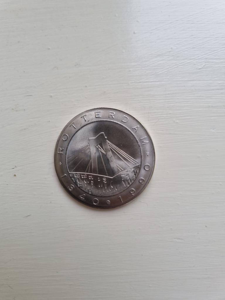 Herdenkingsmunt Rotterdam
Bod gevraagd vanaf € 10, Postzegels en Munten, Ophalen of Verzenden, Vóór koninkrijk