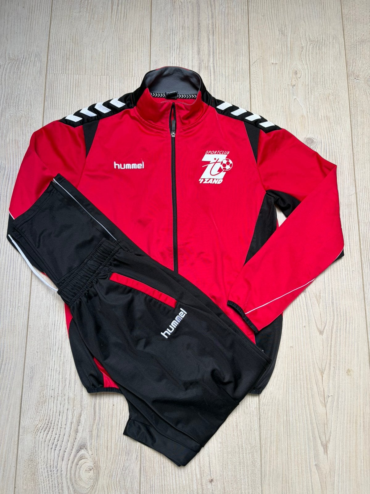 Compleet trainingspak SC ‘t Zand maat M, Kleding | Heren, Maat 48/50 (M), Ophalen of Verzenden, Zo goed als nieuw, Voetbal