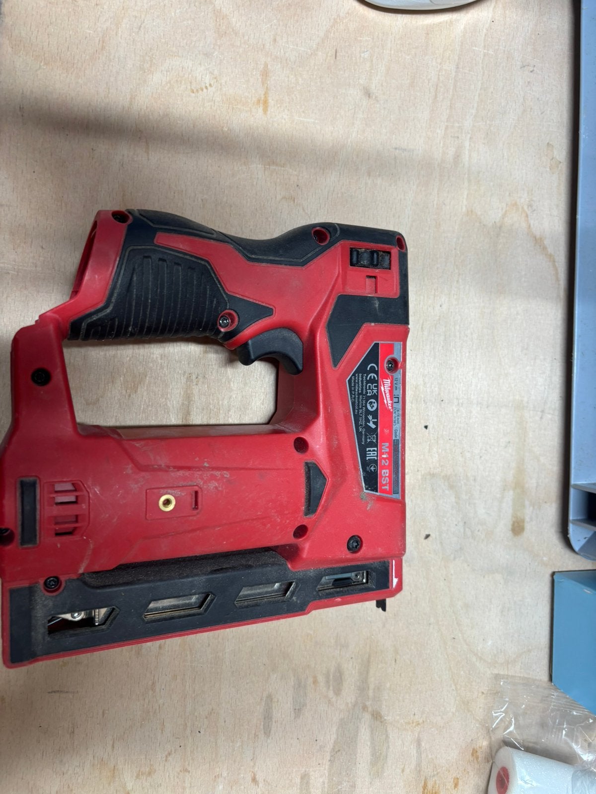 Milwaukee M12 Nietmachine, Ophalen of Verzenden, Zo goed als nieuw, Boor- en Schroefmachine