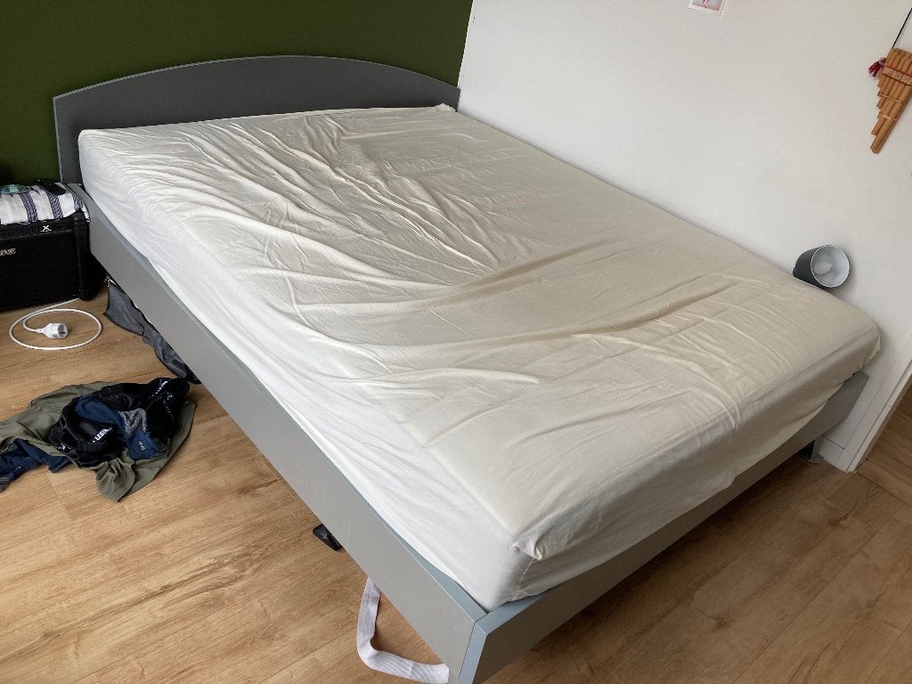 Bed + mattress, Huis en Inrichting, Ophalen, Overige materialen, Gebruikt, Tweepersoons