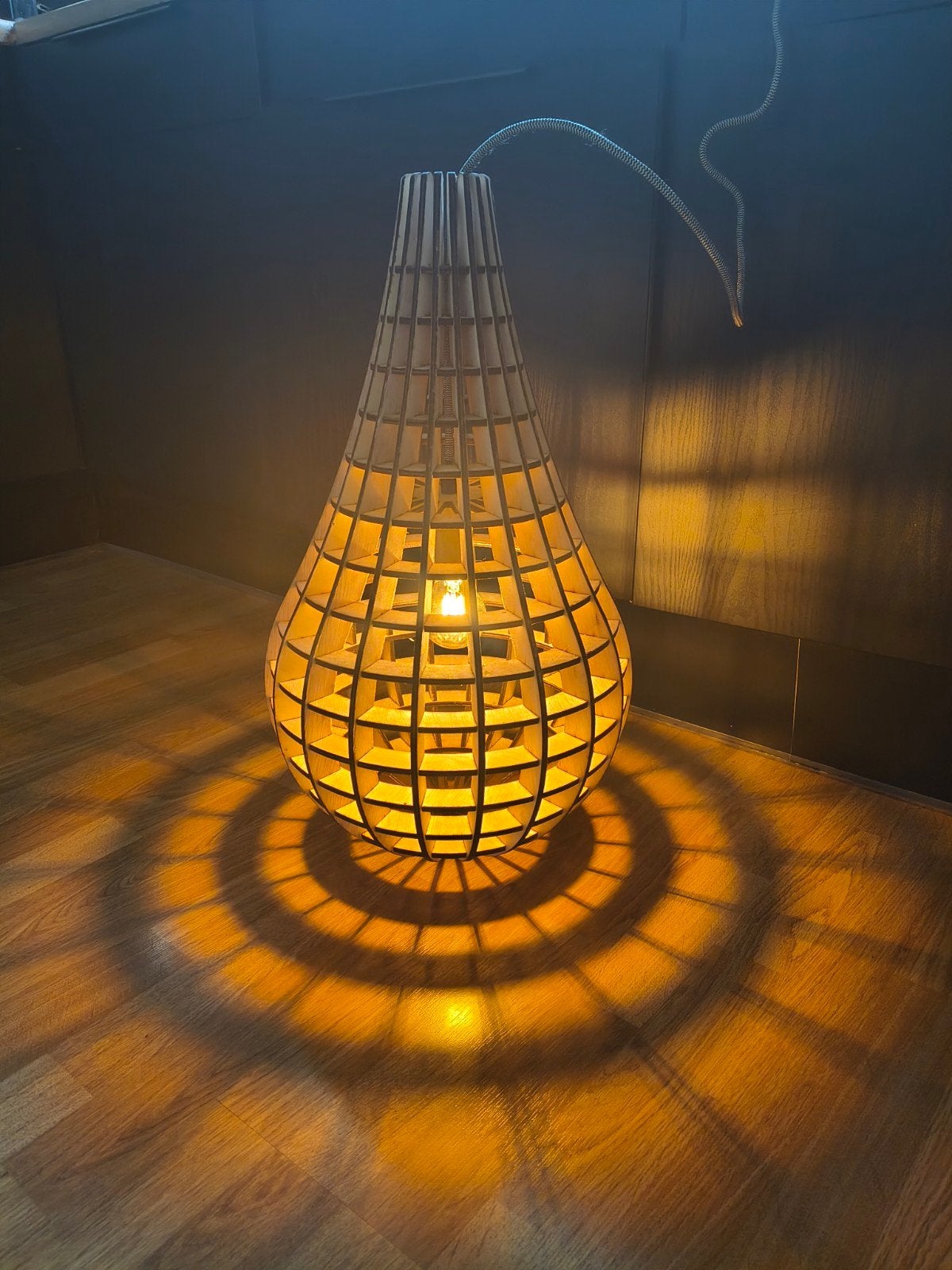 Unieke houten designlamp - sfeervolle verlichting, Figuurlamp, Overige merken, 60 cm, Zo goed als nieuw
