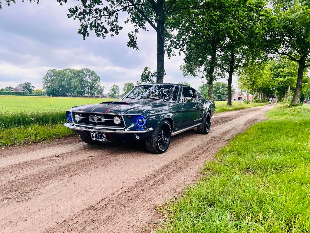 Trouwauto FORD Mustang S-code fastback., Trouwauto