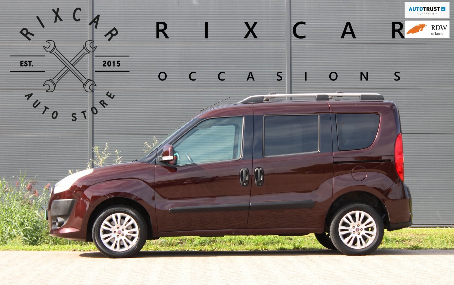 Fiat Doblò 1.4 Emotion 7p. Airco AllSeason 2x Schuifdeuren, Voorwielaandrijving, Stof, Gebruikt, Doblo