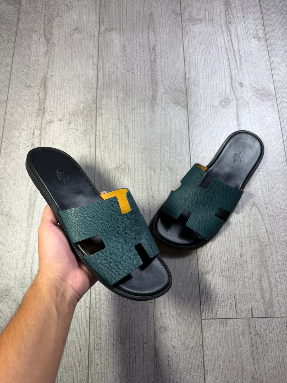 Hermes, Sandalen, Overige kleuren, Ophalen of Verzenden, Gedragen